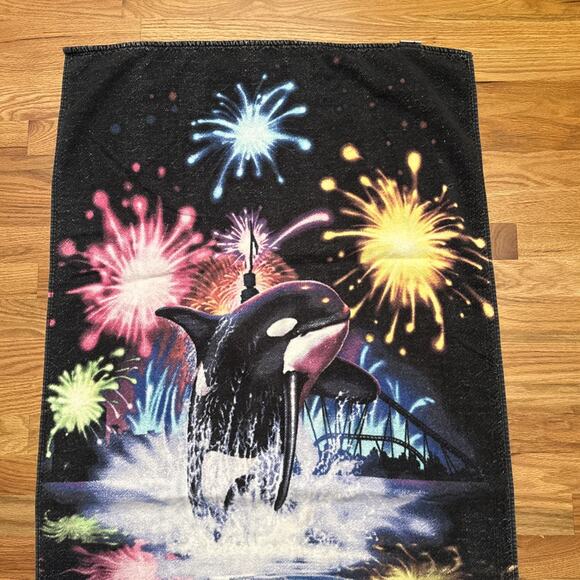 Vintage Y2K Sea World Shamu Orca Fireworks Terrycloth Beach Towel 26”x 54” - Picture 4 of 7